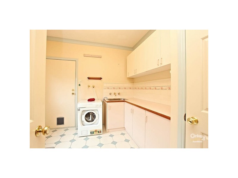 2 Grandiflora Court, Dingley Village VIC 3172