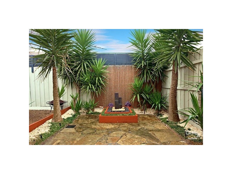 2 Grandiflora Court, Dingley Village VIC 3172