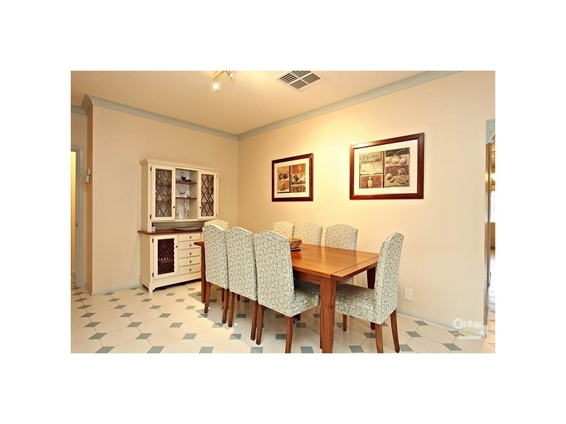 2 Grandiflora Court, Dingley Village VIC 3172