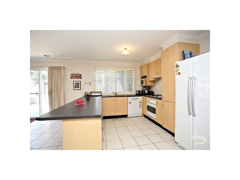 2 Harry Court, Dingley Village VIC 3172