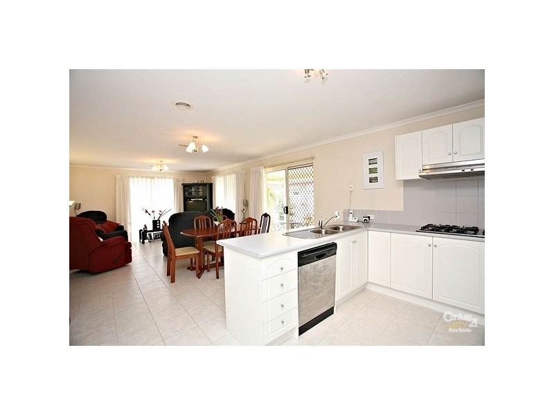 12 Kingsland Close, Dingley Village VIC 3172