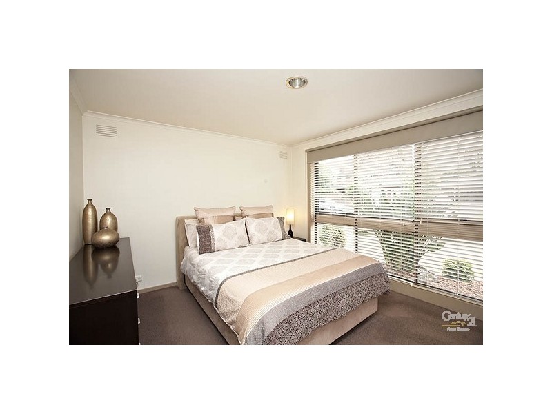 35 Golfwood Close, Dingley Village VIC 3172