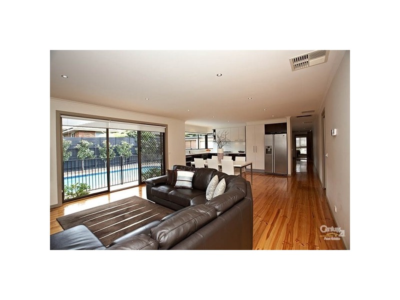 35 Golfwood Close, Dingley Village VIC 3172