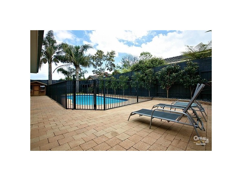 35 Golfwood Close, Dingley Village VIC 3172