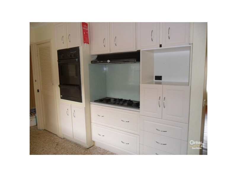 17 Sharrock Drive, Dingley Village VIC 3172