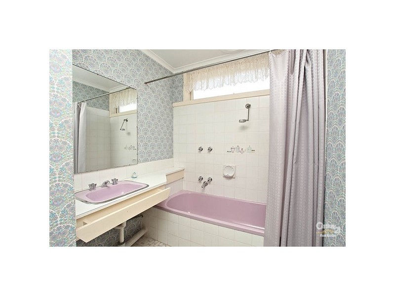 16 Mussert Avenue, Dingley Village VIC 3172