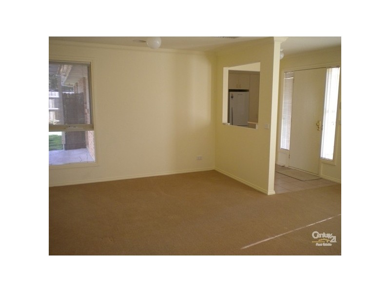 5 Glen Avis Grove, Dingley Village VIC 3172