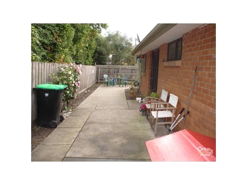 9/4a Campbell Grove, Dingley Village VIC 3172