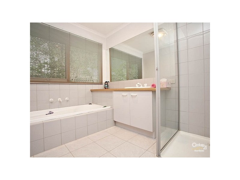 6 Aisha Crescent, Dingley Village VIC 3172