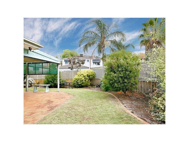 6 Aisha Crescent, Dingley Village VIC 3172