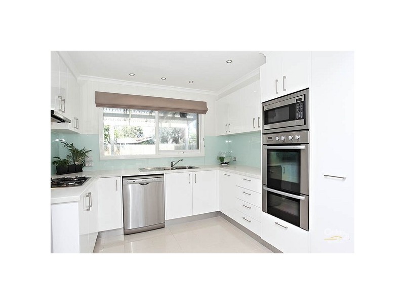 4 Bogey Court, Dingley Village VIC 3172