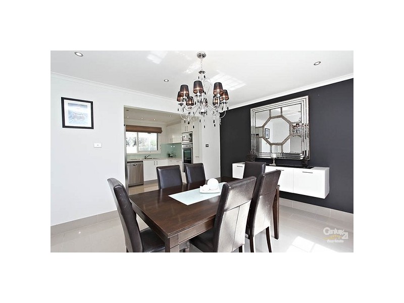 4 Bogey Court, Dingley Village VIC 3172