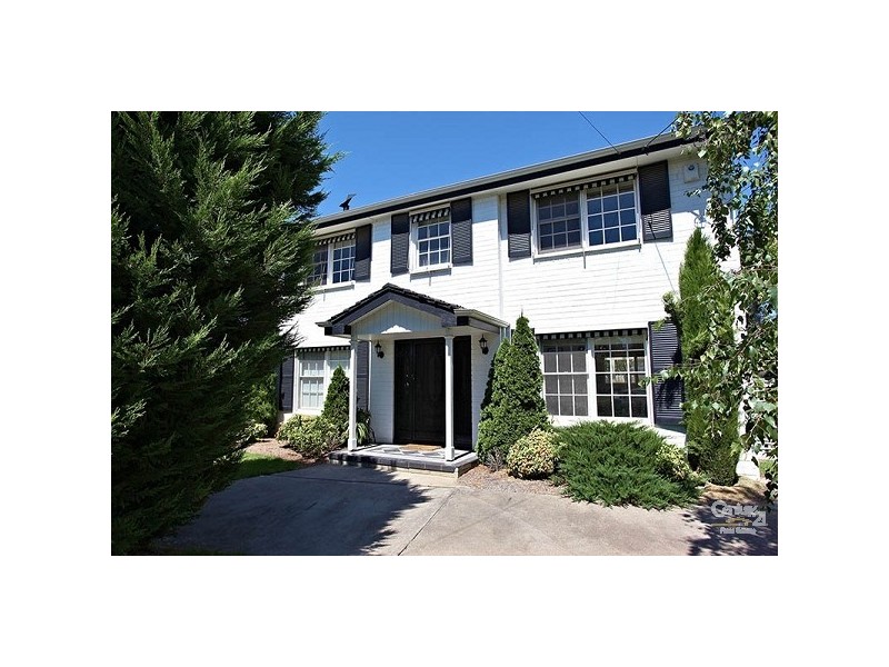 4 Bogey Court, Dingley Village VIC 3172