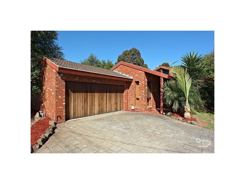 18 Holland Avenue, Dingley Village VIC 3172