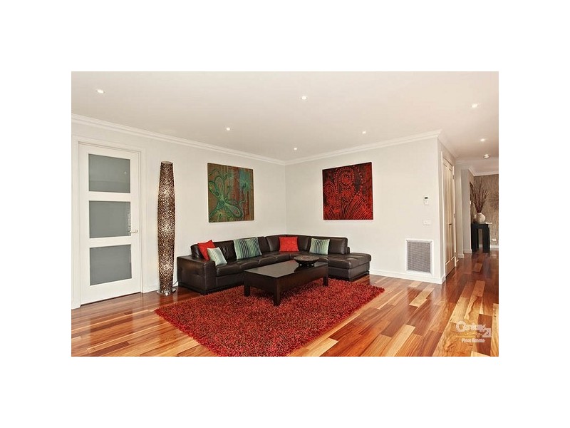 2/90 Centre Dandenong Road, Dingley Village VIC 3172