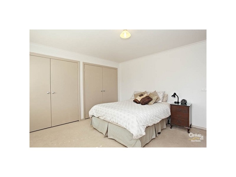 63 Kingston Drive, Dingley Village VIC 3172