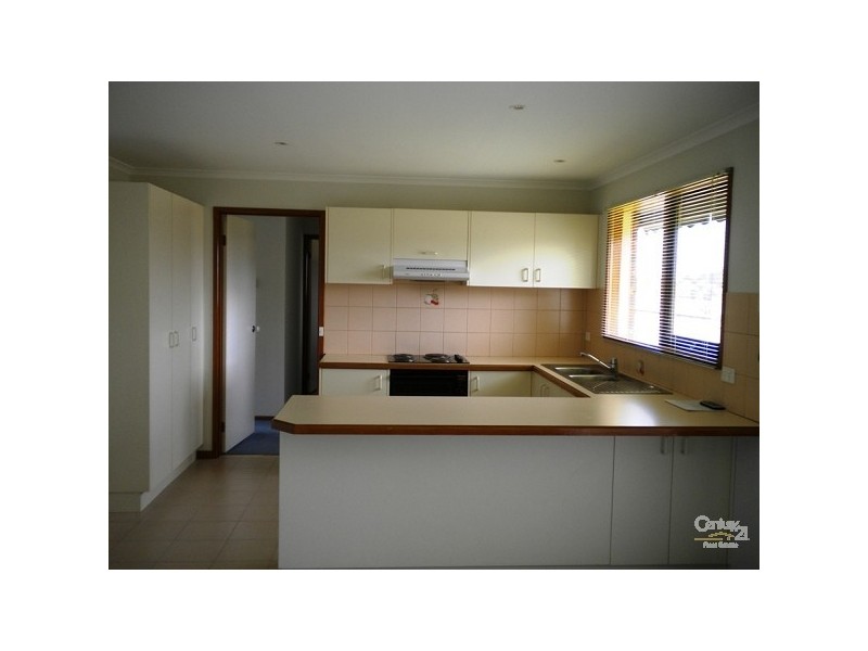 14 Lauren Close, Dingley Village VIC 3172