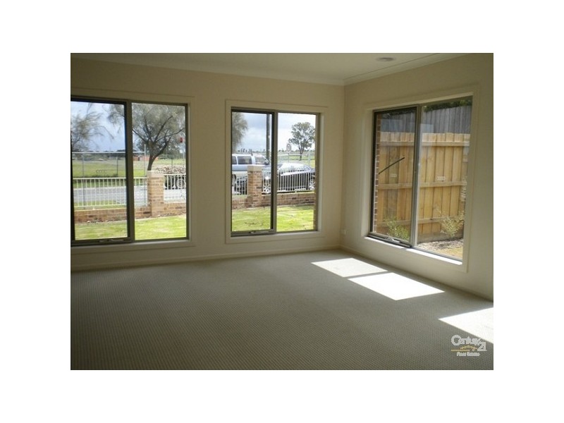 1/65-67 Tootal Road, Dingley Village VIC 3172