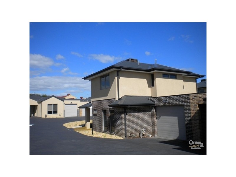 10/65-67 Tootal Road, Dingley Village VIC 3172