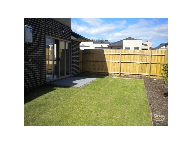 10/65-67 Tootal Road, Dingley Village VIC 3172