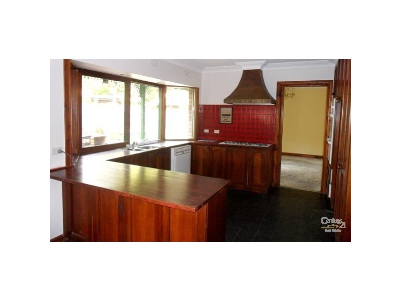 11 Kimber Court, Dingley Village VIC 3172