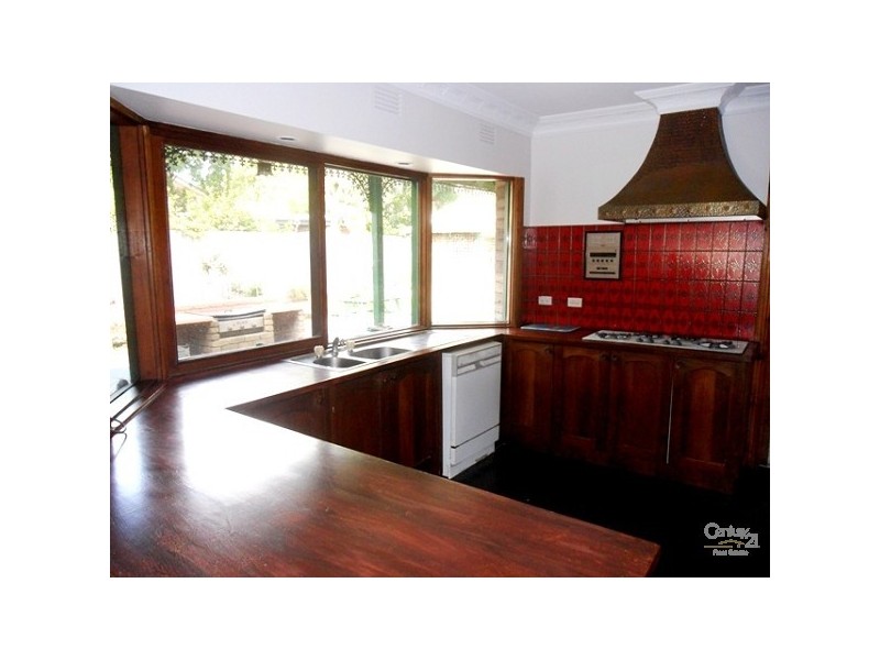 11 Kimber Court, Dingley Village VIC 3172