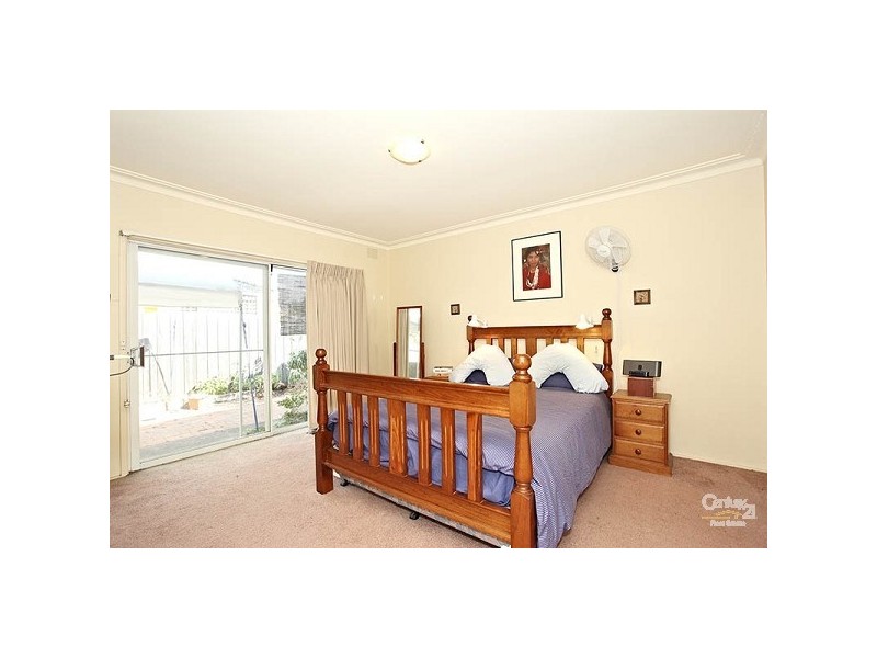 6 Kubis Crescent, Dingley Village VIC 3172