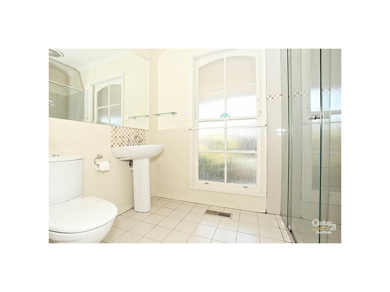 6 Kubis Crescent, Dingley Village VIC 3172