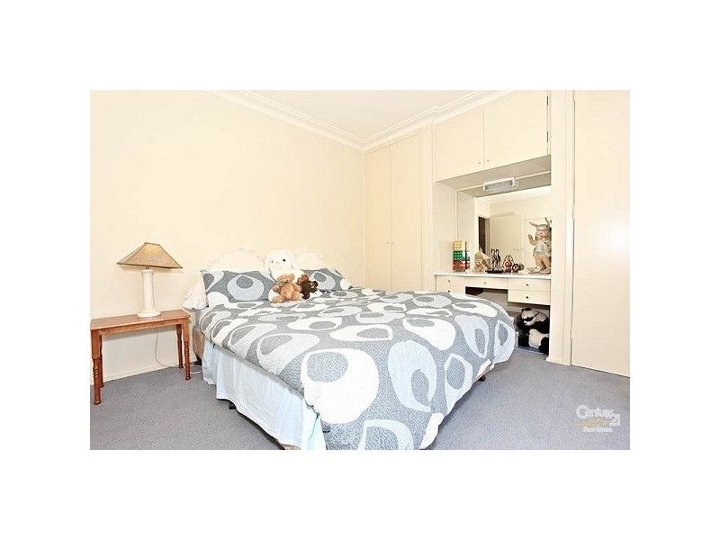 6 Kubis Crescent, Dingley Village VIC 3172