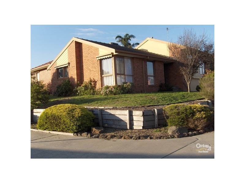 4 Lauren Close, Dingley Village VIC 3172