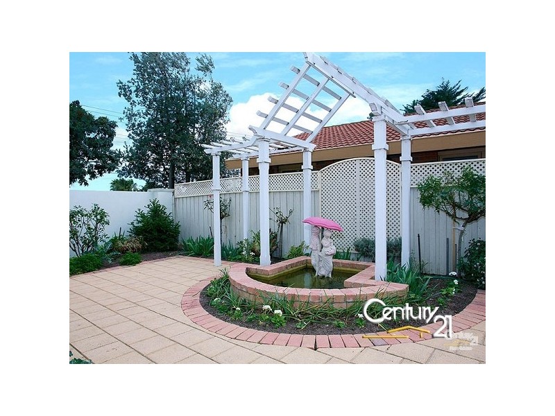 1/2 Fernhill Drive, Dingley Village VIC 3172