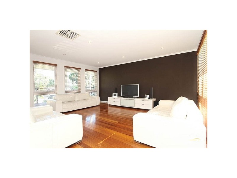 15 Cormorant Place, Dingley Village VIC 3172