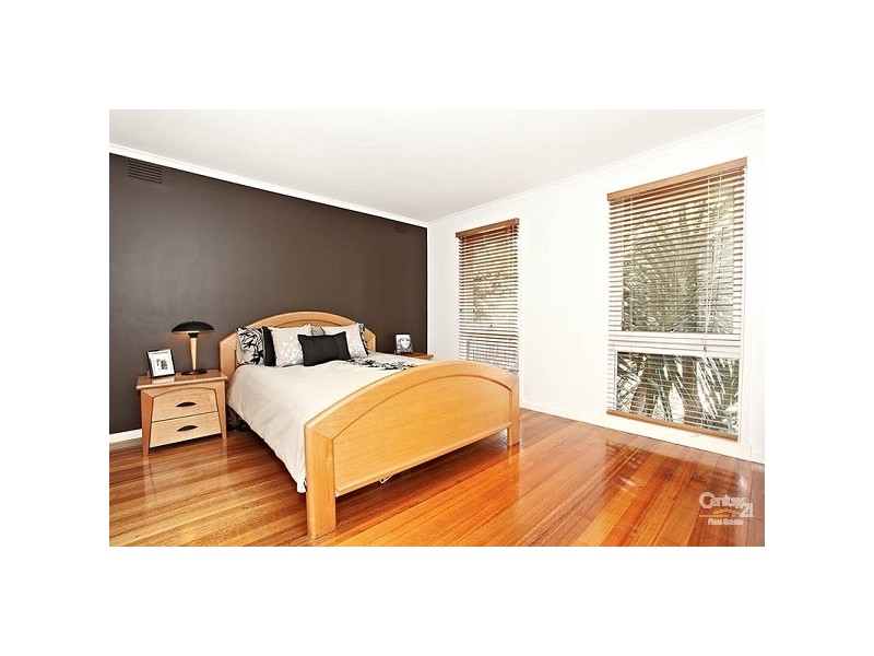 15 Cormorant Place, Dingley Village VIC 3172