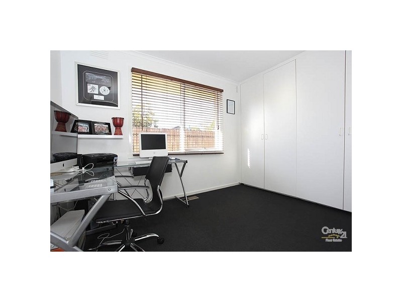 15 Cormorant Place, Dingley Village VIC 3172