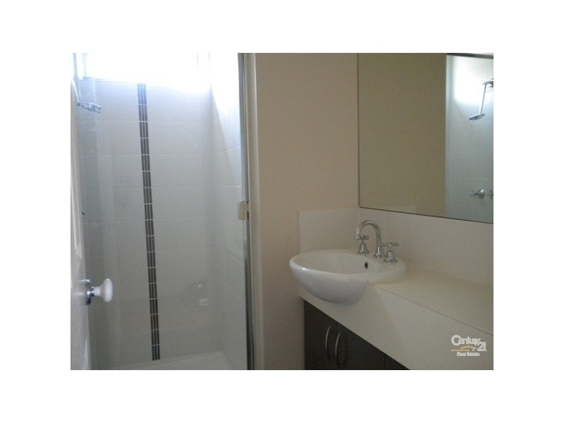 10/65-67 Tootal Road, Dingley Village VIC 3172