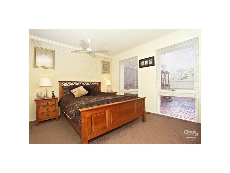 86 Village Drive, Dingley Village VIC 3172