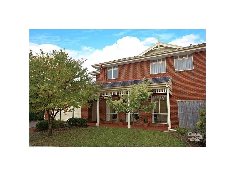 17 Kingsland Close, Dingley Village VIC 3172