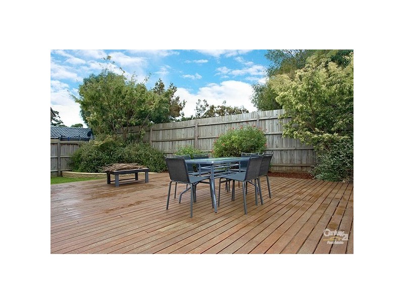 17 Kingsland Close, Dingley Village VIC 3172