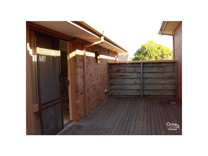 4 Lauren Close, Dingley Village VIC 3172