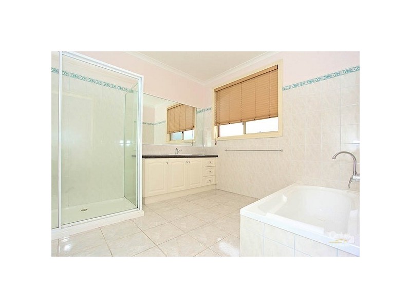 29 Jolimont Place, Dingley Village VIC 3172