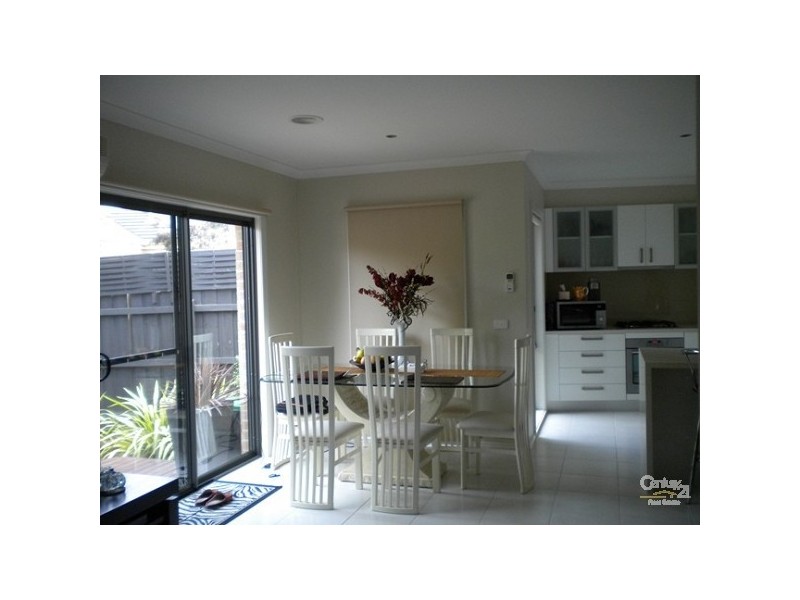 3/242 Spring Road, Dingley Village VIC 3172