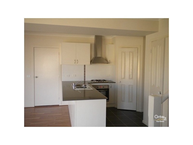 10/65-67 Tootal Road, Dingley Village VIC 3172