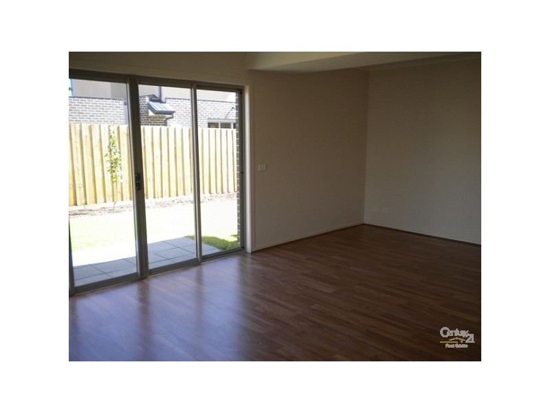 10/65-67 Tootal Road, Dingley Village VIC 3172