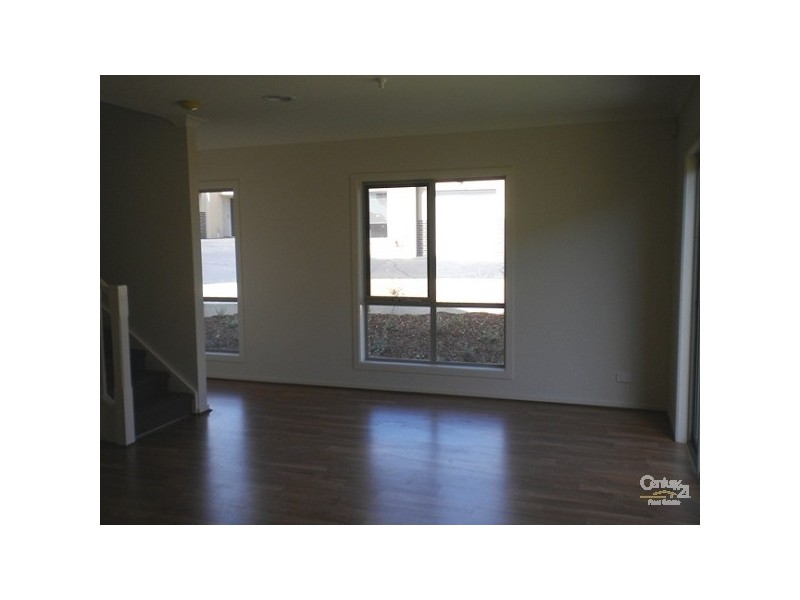 10/65-67 Tootal Road, Dingley Village VIC 3172