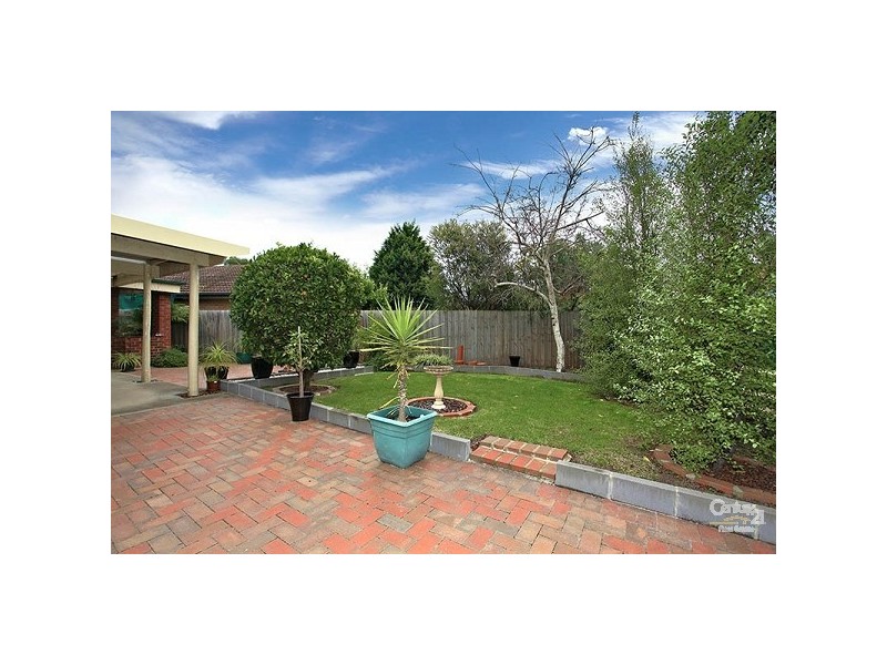 5 Cormorant Place, Dingley Village VIC 3172