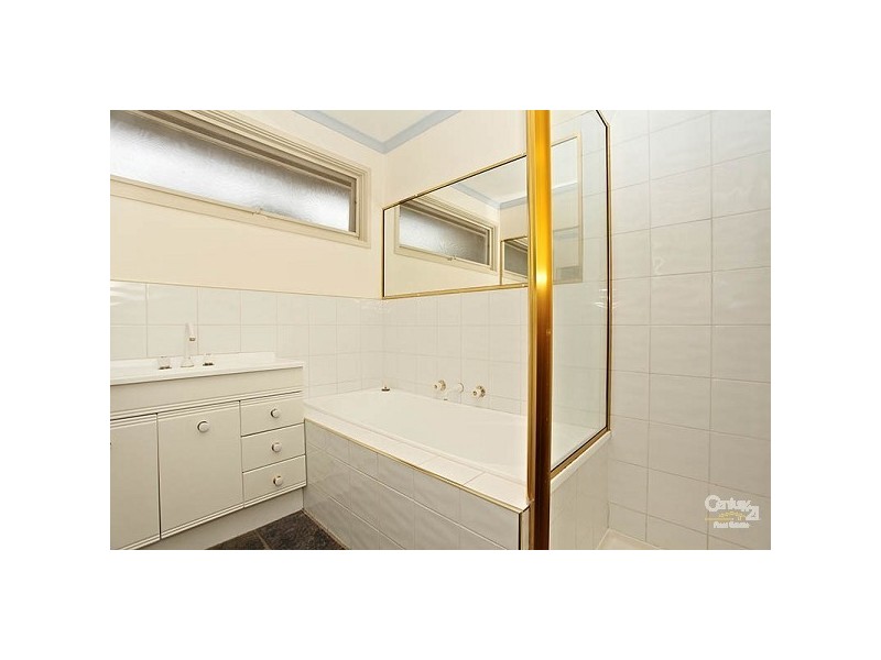 5 Cormorant Place, Dingley Village VIC 3172