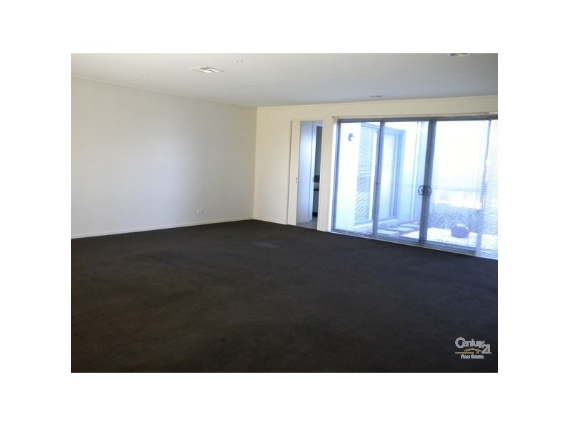 11 Fisher Mews, Waterways VIC 3195