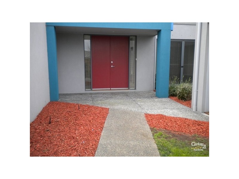 11 Fisher Mews, Waterways VIC 3195