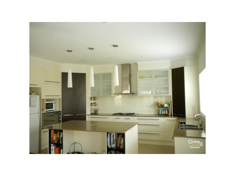 48 Donnici Drive, Keysborough VIC 3173