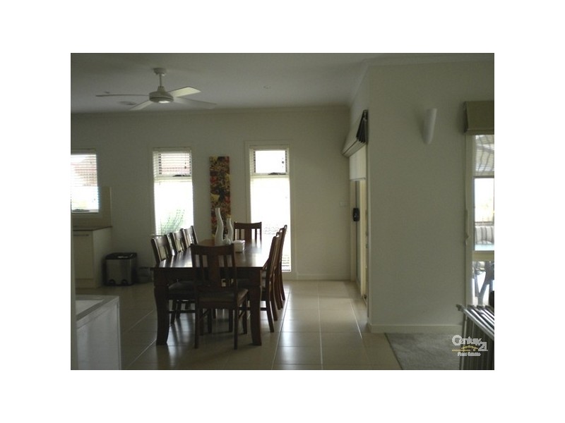 48 Donnici Drive, Keysborough VIC 3173